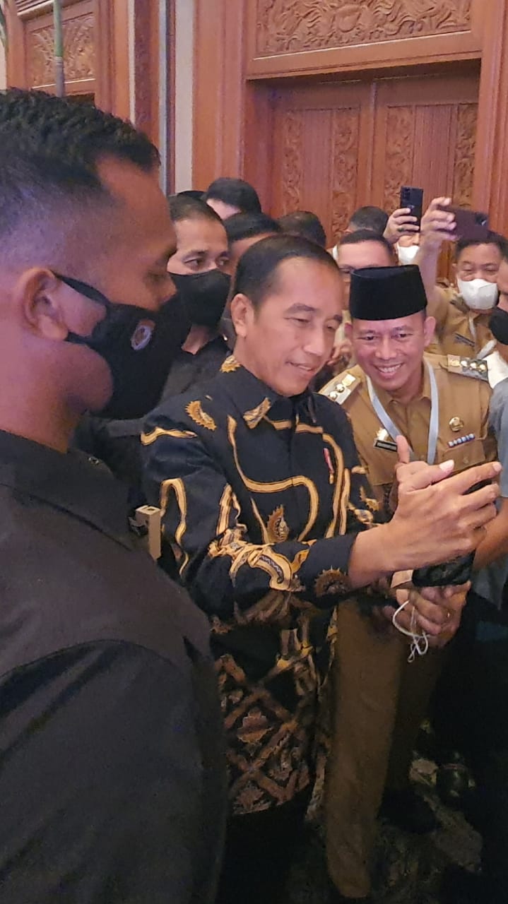 PJ Bupati OKU H. Teddy Meilwansyah Menghadiri Pengarahan Presiden